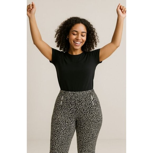 JM Collection Large Animal Print Leg Pants Rhinestone Detail Stretchy Fit - Picture 1 of 11